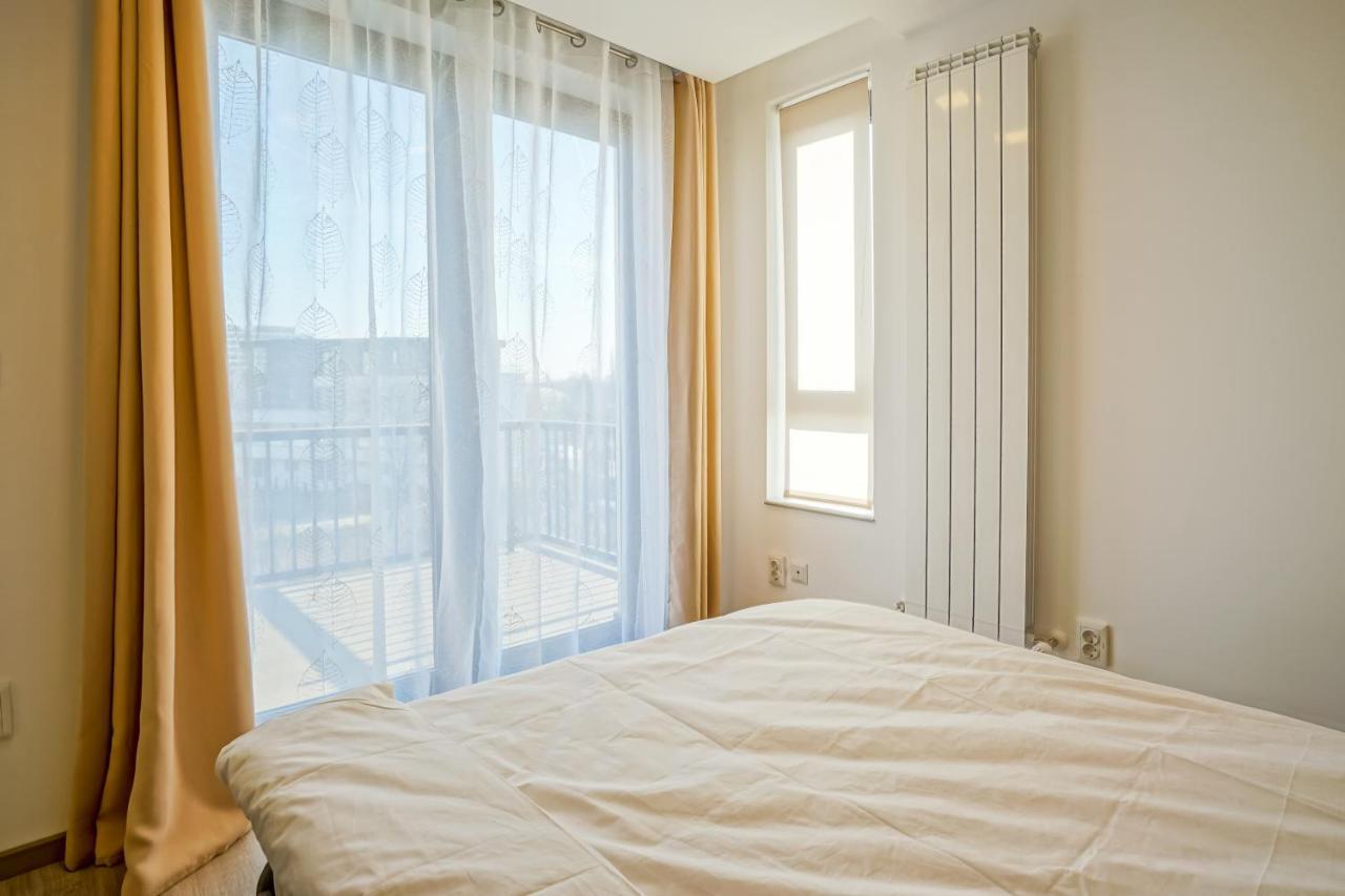 Bright Apartments Moments Away From Herastrau Park, Mall And Metro Bucureşti Exterior foto