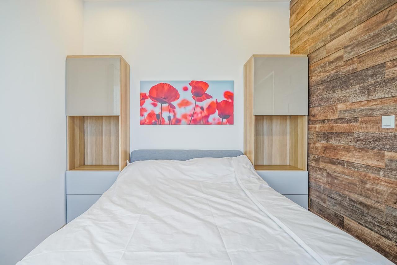 Bright Apartments Moments Away From Herastrau Park, Mall And Metro Bucureşti Exterior foto