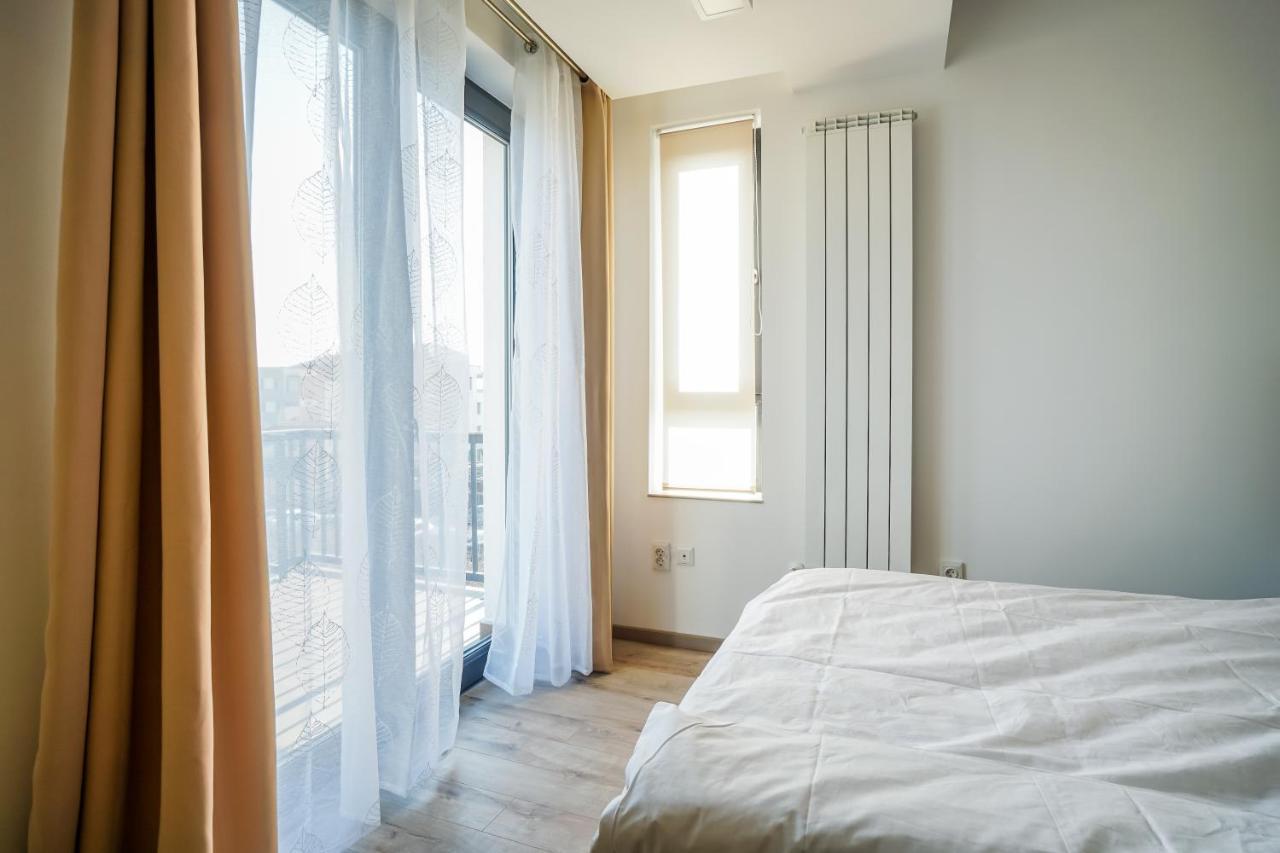 Bright Apartments Moments Away From Herastrau Park, Mall And Metro Bucureşti Exterior foto