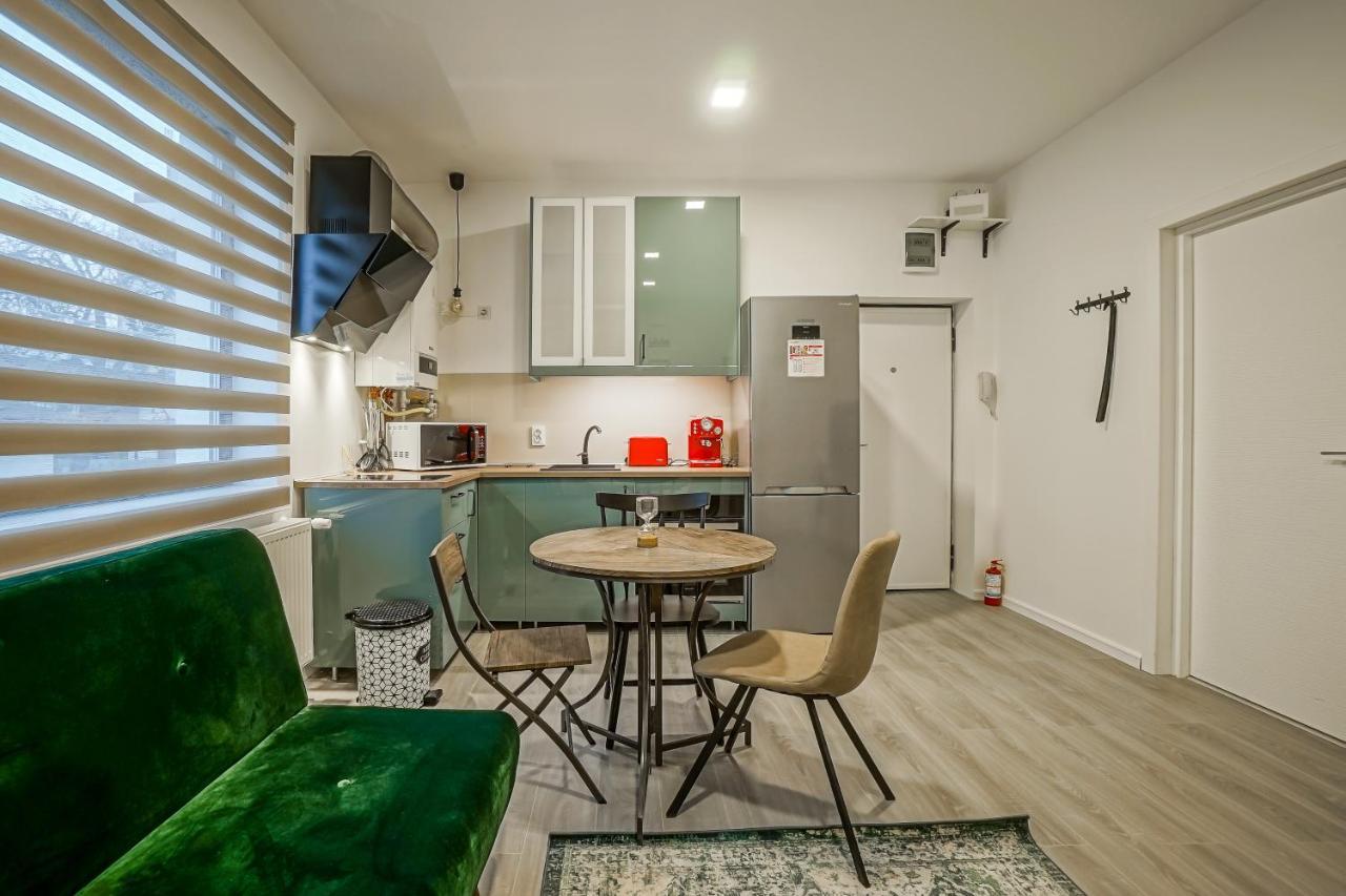 Bright Apartments Moments Away From Herastrau Park, Mall And Metro Bucureşti Exterior foto