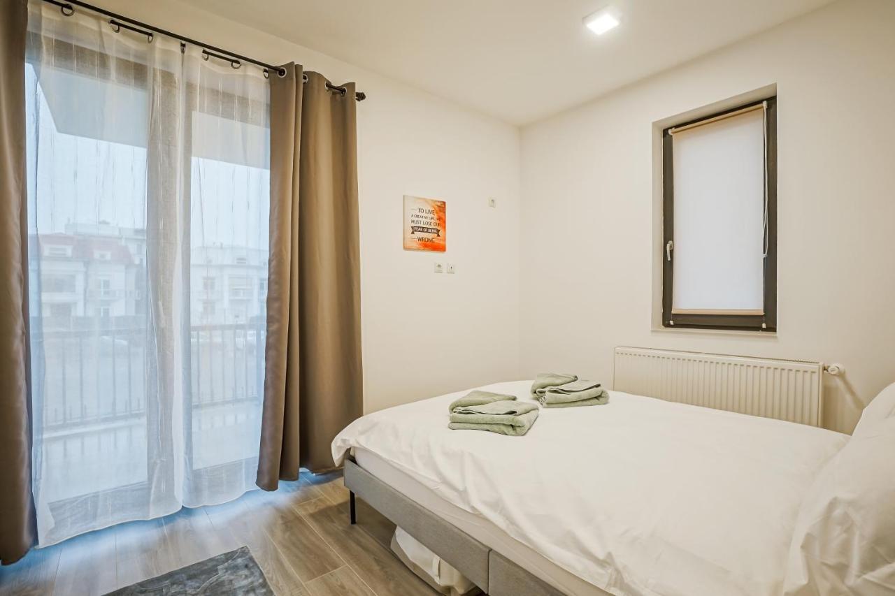 Bright Apartments Moments Away From Herastrau Park, Mall And Metro Bucureşti Exterior foto